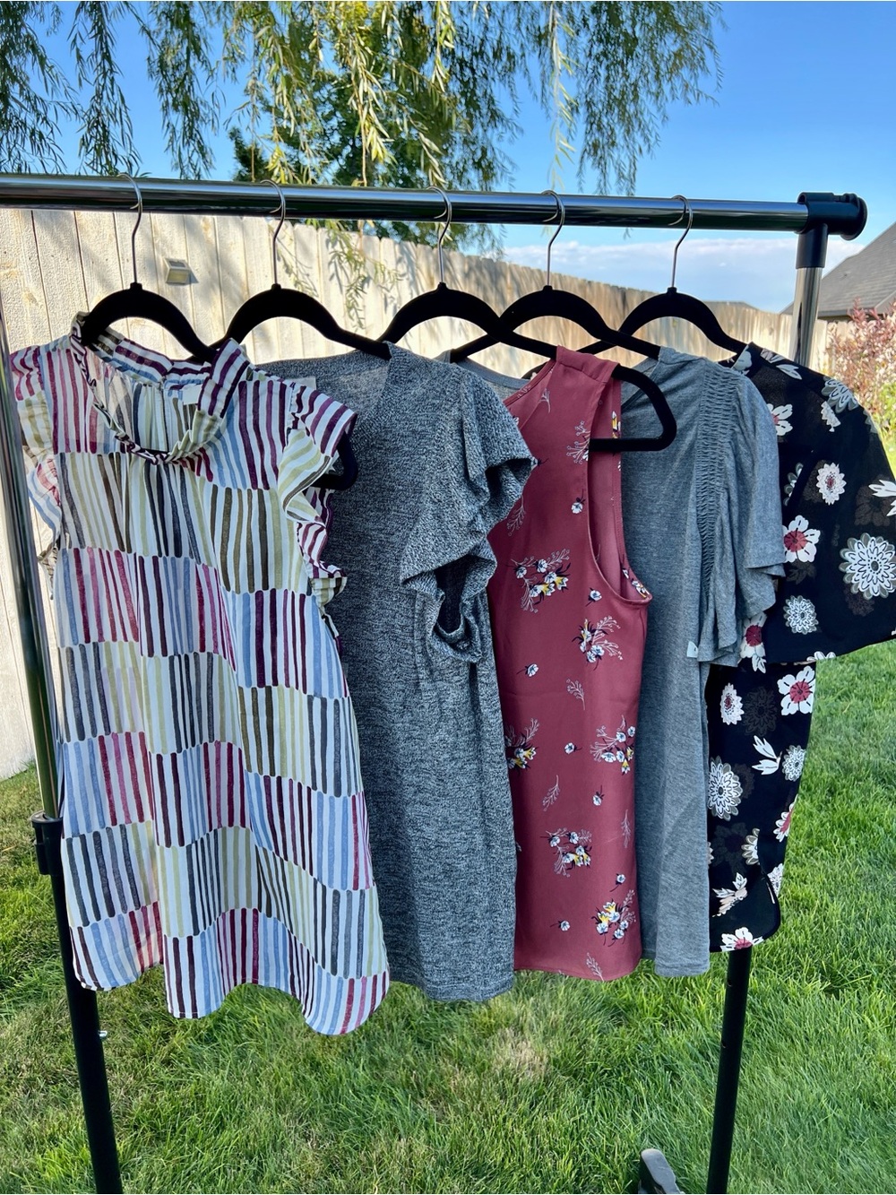 Assorted Loft/Loft Outlet Tops- Large
